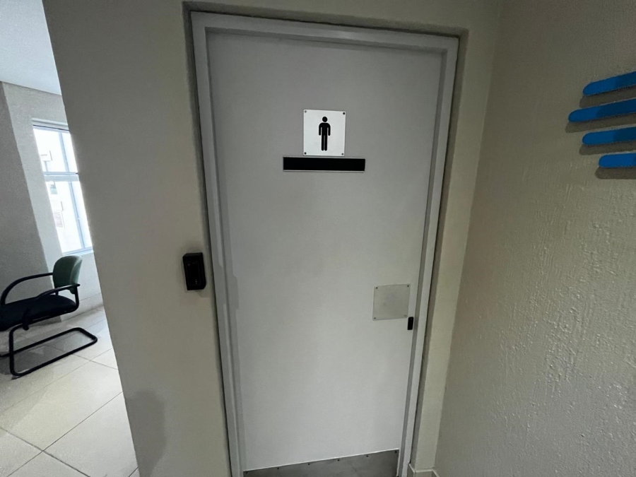 To Let Commercial Property for Rent in Rosendal Western Cape